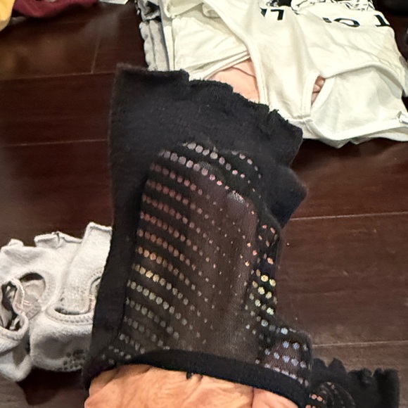 Grip Socks - Black and Gray - Picture 3 of 5